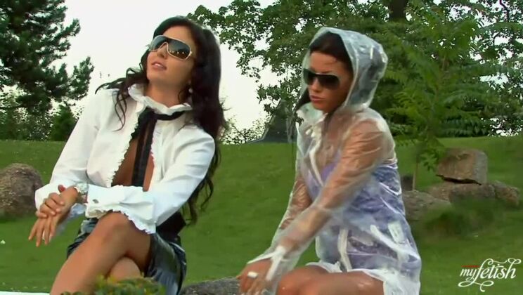 Billy Raise And Tea Outdoor Lesbian Fetish Fun