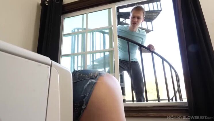 Christie Stevens Blonde Big Tits Facial