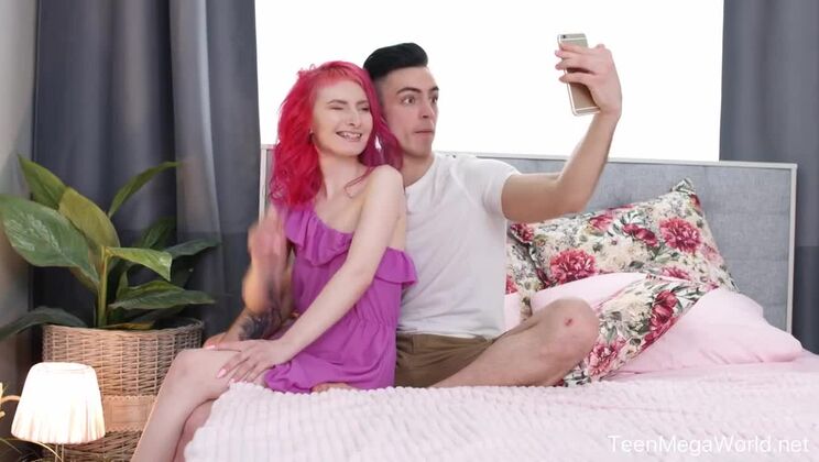 [TeenMegaWorld] - Russian Redhead Gets Facial from Alien Fox - Alien Fox