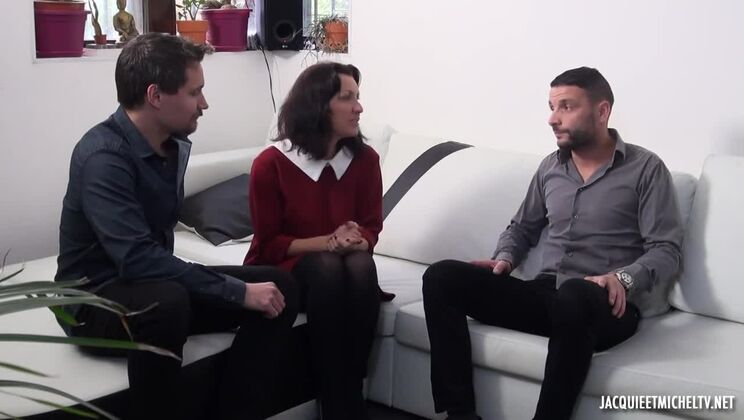 Leonie's Greed For Cumshots Explored