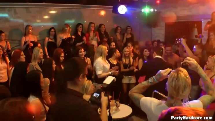 [Tainster] - Blonde and Brunette Party Hardcore Vol. 10 - Luna Star