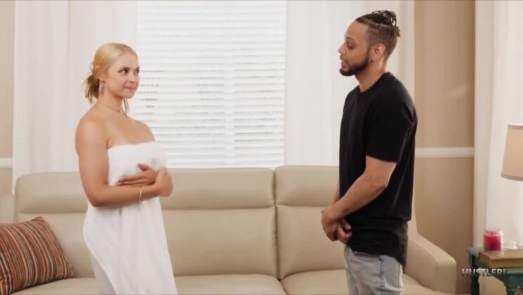 [Hustler] - Blonde Bombshell Sarah Vandella - Stepmom's Sensual Heat - Sarah Vandella