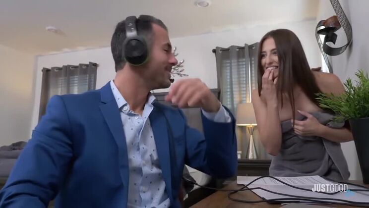 Aubree Valentine Astonishing Deepthroat Action