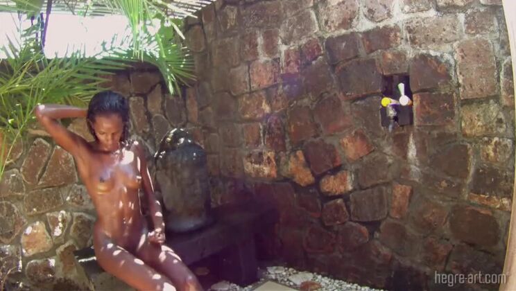 [Hegre] - Valerie Beautiful Outdoor Shower