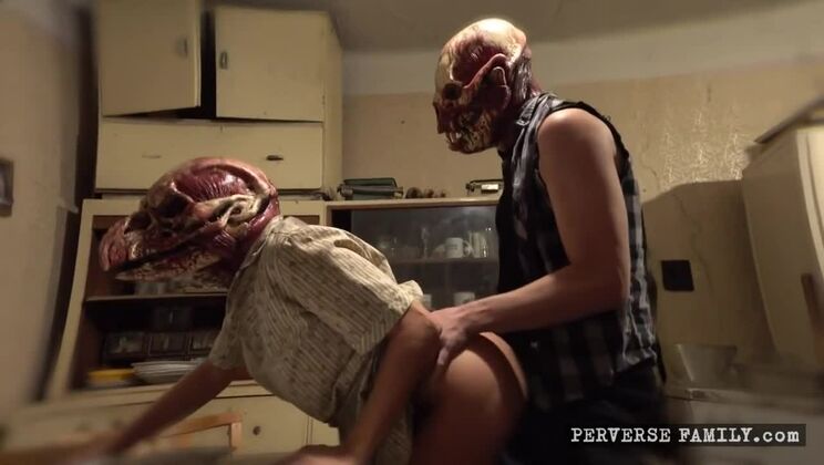 [PerverseFamily] - Fetish Family Hardcore Fucking - Brandi Bae