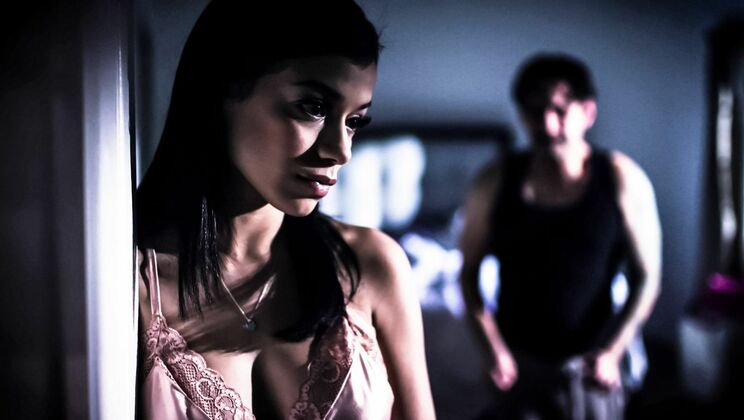 [PureTaboo] - Teen Temptress: Stepdad's Pussy Licking Obsession - Tommy Pistol - Savannah Sixx