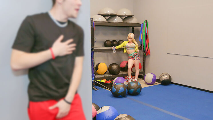 Nikki Delano MILF Massage