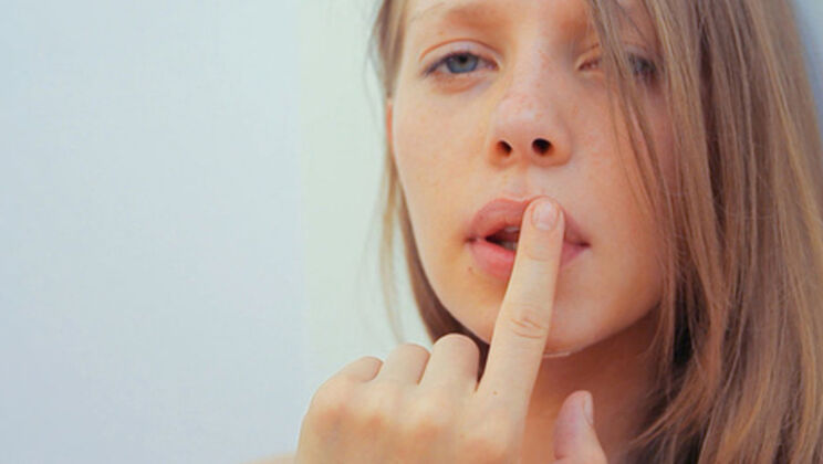 [WowGirls] - Shaved and Horny Gloria - Gloria