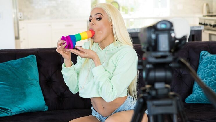 [Brazzers] - Deepthroat and Doggystyle with Markus - Luna Star - Markus Dupree