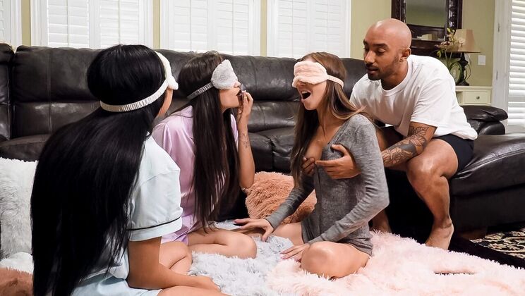 [Brazzers] - POV Passion with Big Cock and Natural Tits Beauty - Oliver Davis - Marykate Moss