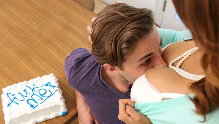 [Brazzers] - Happy Birthday to My Hot Mom, Let's Fuck - Isis Love - Lucas Frost