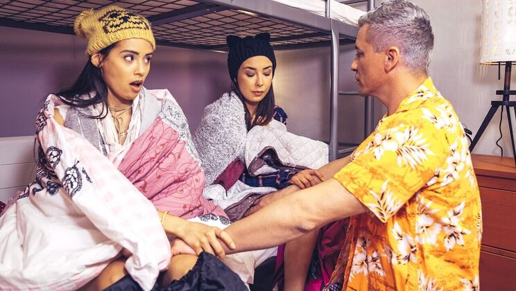 [FakeHostel] - Wild SLOTS of Desire