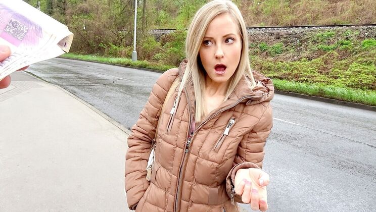 Outdoor Amateur Sex with Sicilia Crane