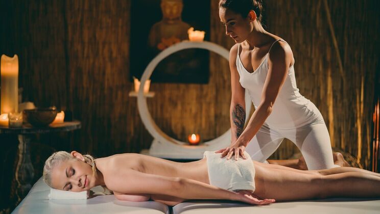 [MassageRooms] - 69 Positions and Fisting with Julia and Lexi in the Lead - Julia Parker - Lexi Dona