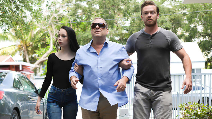 [FamilyStrokes] - Step Sister's Naughty Aroma - Kyle Mason - Bambi Black