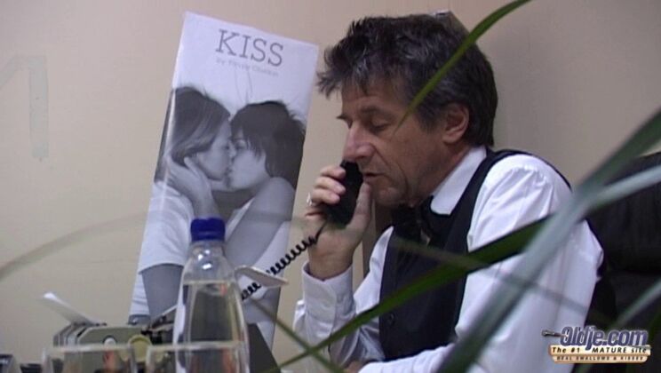 [Oldje] - Jenny Baby's Cum Filled Doctor's Office Adventure - Andre - Jenny Baby