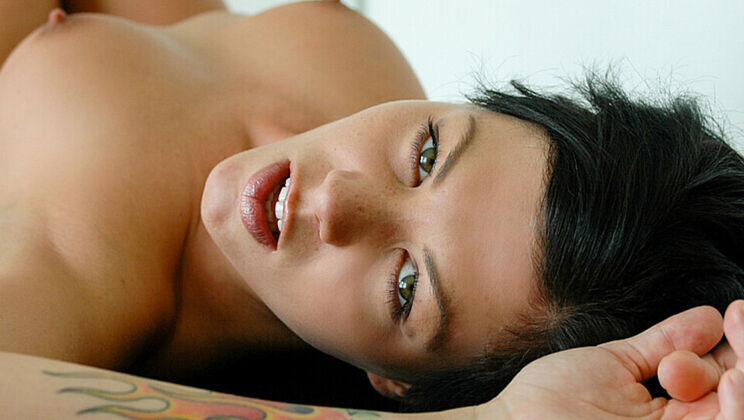 [MyFirstSexTeacher] - FFM Threesome: Jezebelle Bond, Veronica Stone, and a Big Cock - Veronica Stone - Jezebelle Bond - Kyle Moore