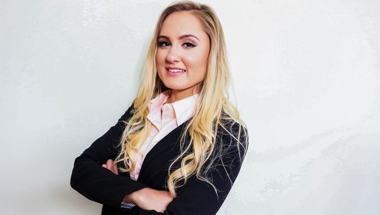 Sales Blues Blowjob Blondes