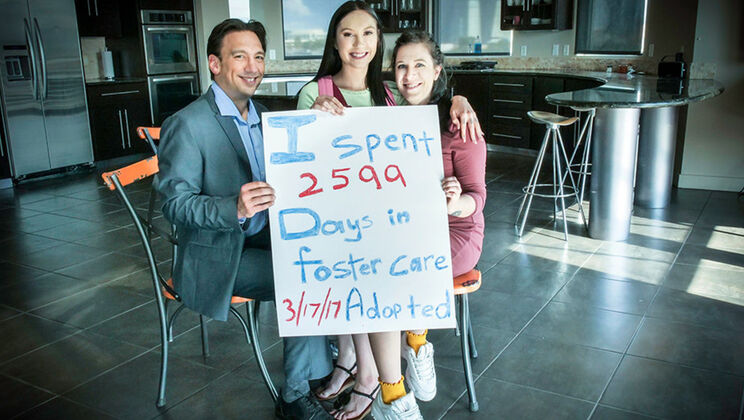 [FosterTapes] - Bobby's Sneaky Afternoon with Foster Mom Jazmin - Bobby Beefcakes - Jazmin Luv