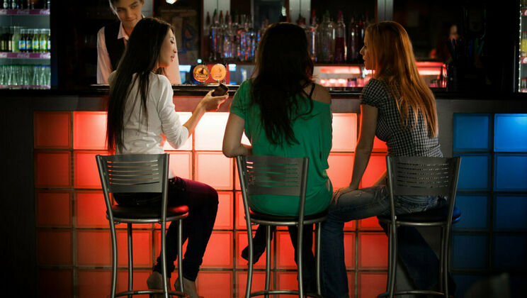 [SexArt] - Blowjob and Creampie Party - Paula Shy - Daniel G