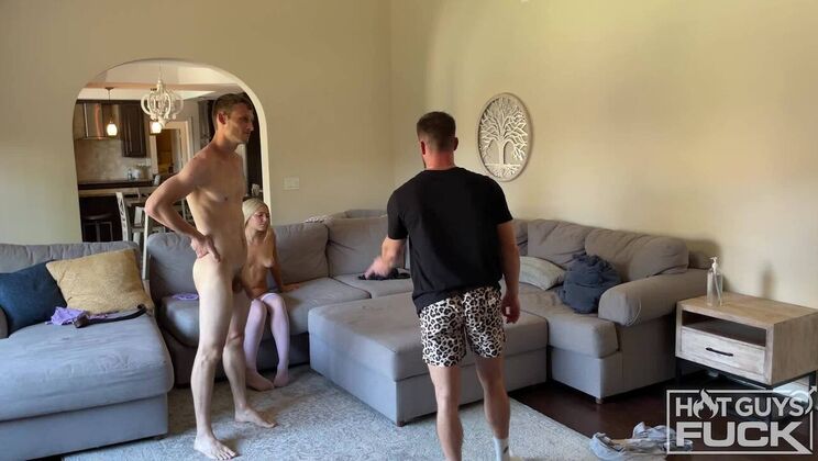 [HotGuysFuck] - Mike Beaumonte and Molly Mae Doggystyle - Molly Mae - Mike Beaumonte