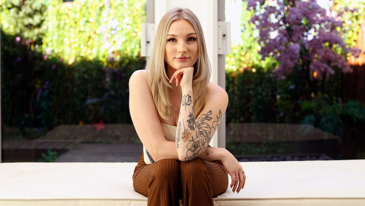 [CastingCouchHD] - Syrah's Deepthroat Tryout - Syrah