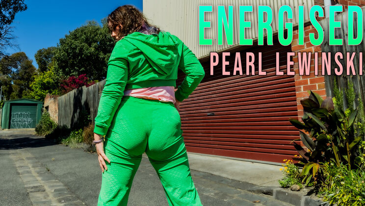 [GirlsOutWest] - Pearl Lewinski's Shaved and Energised Solo Debut - Pearl Lewinski