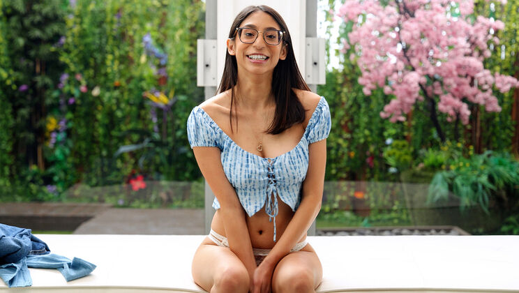 [NetGirl] - Sona's Missionary Position Audition - Vanna - Sona