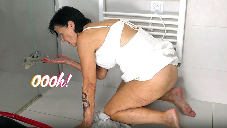 [Grandmams] - Tattooed Mature Woman Plays with Sex Toys After Party - Cocco Grand