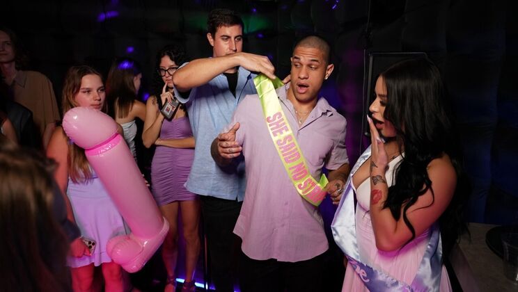 [RKPrime] - Public Fling in Night Club Ends with Creampie Clean-Up - Mike Ox - Diamond Franco