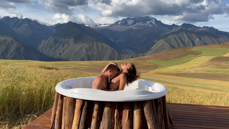 Hot Tub Sex Machine Nate & Rain: Blowjob, Handjob, and POV Cum