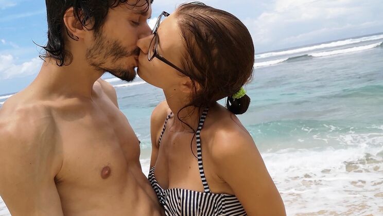 Josh & Evie Bali Vlog: Beach Sex & Anal Fun