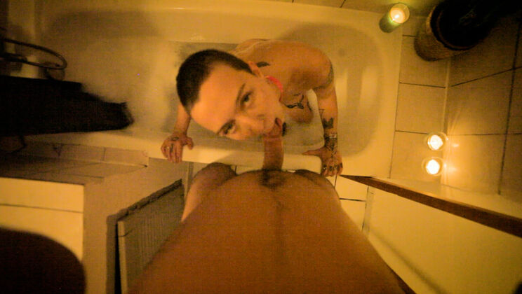 Dino and Lulu Get Naughty in the Tub