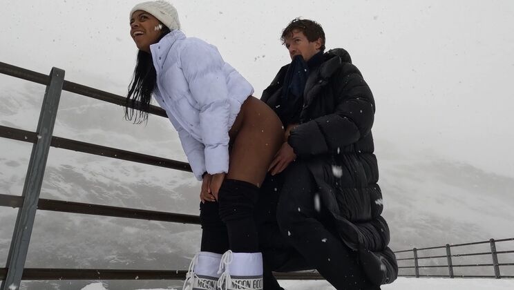 Let It Snow: Essel & Sofi Moan and Cum in the Cold